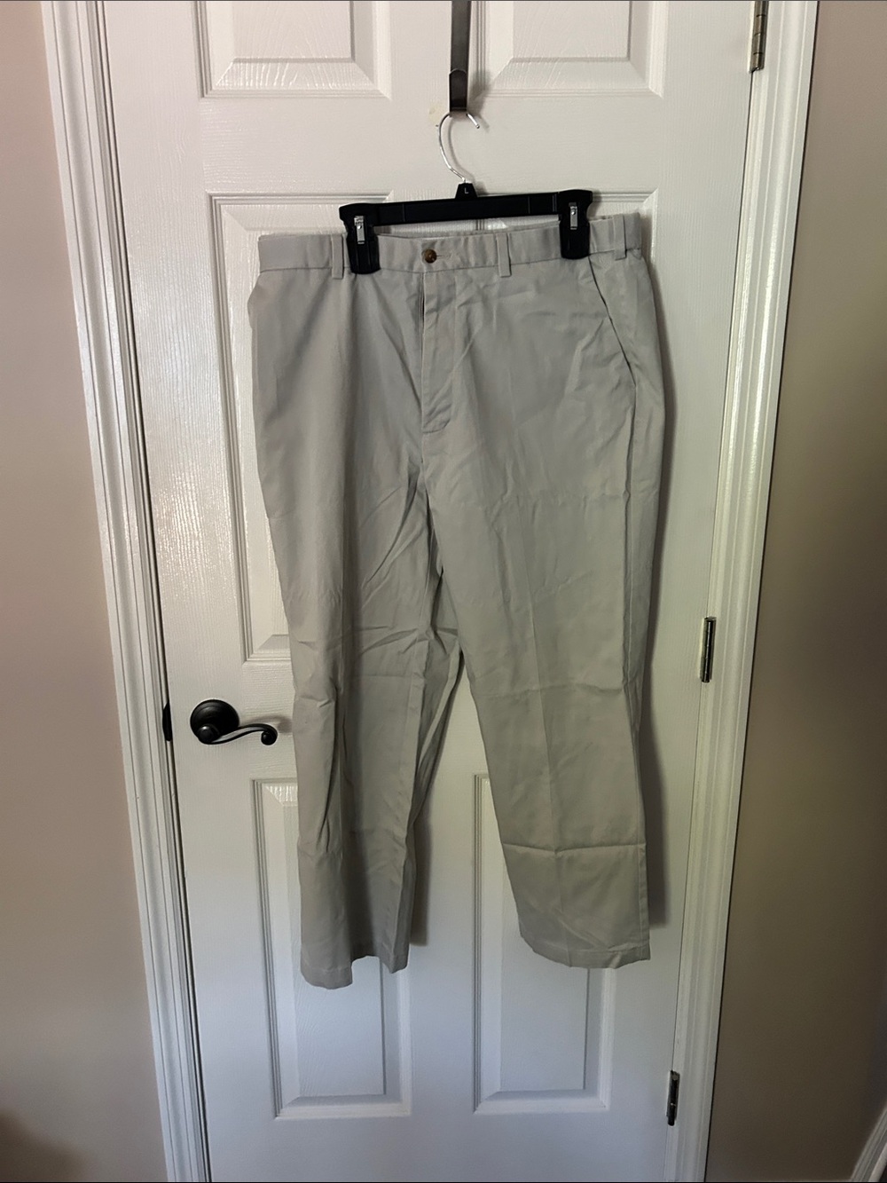 Men's Classic Straight Chino Pants in Light Gray